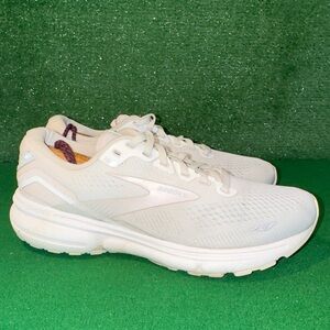 Brooks Ghost 15 White Light Pink 1203801B189 Women’s Size 8.5